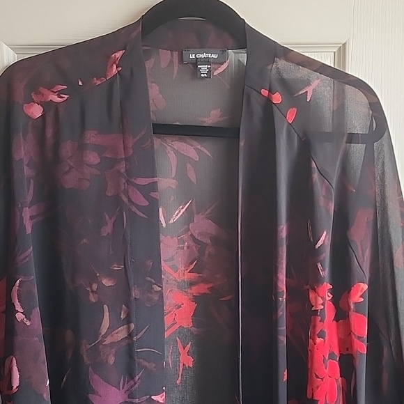 Le Château Black Kimono with Red Accents L - Picture 2 of 7